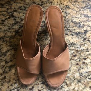 Vintage Coach kitten heel